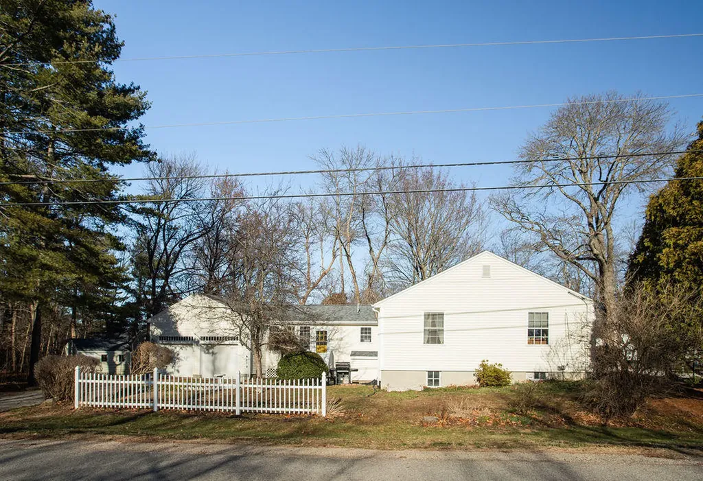 15 Organug Road York ME 03909