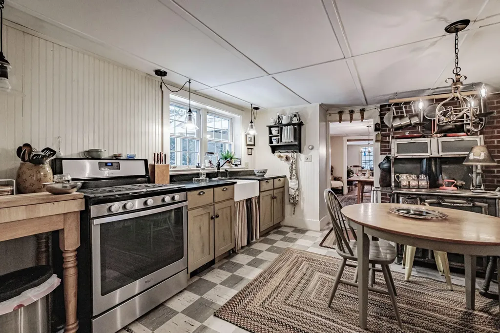 195 Hampshire Street Hiram ME 04041