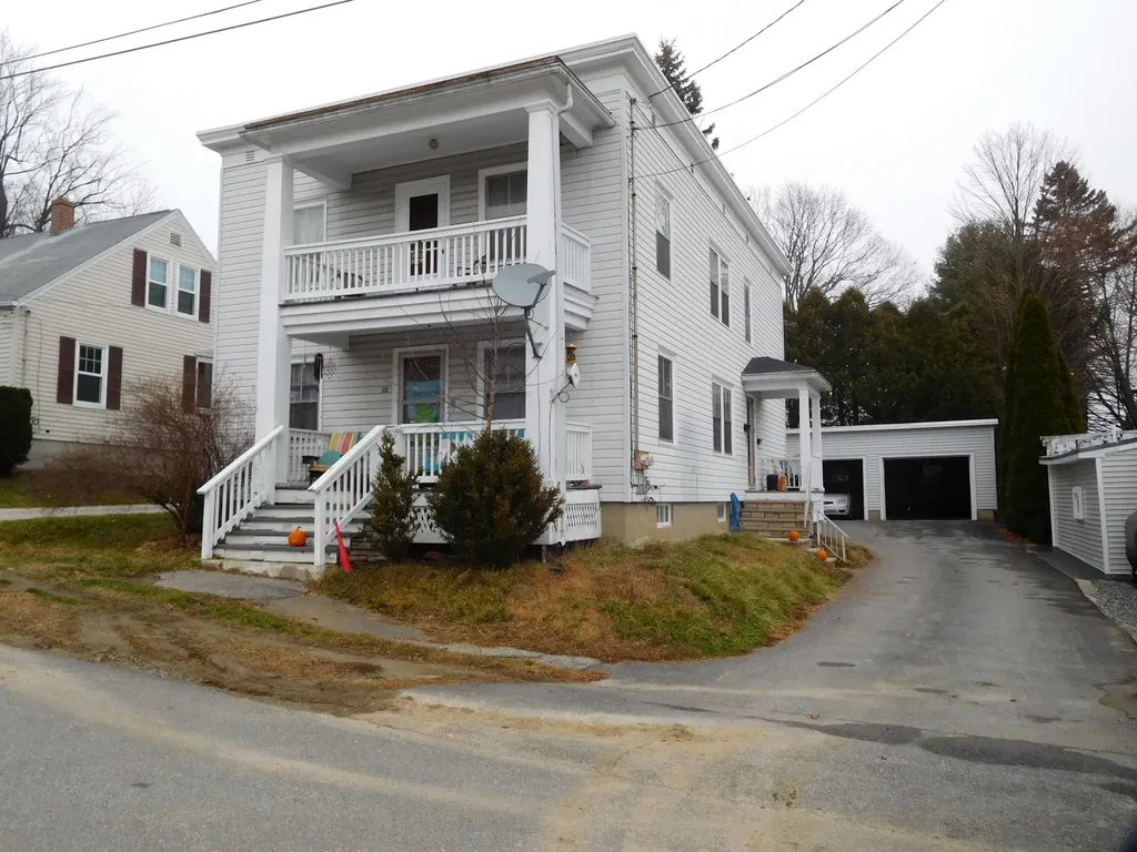 11 Eaton Street Lewiston ME 04240