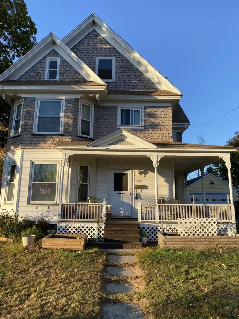 124 Easy Street Pittsfield ME 04967