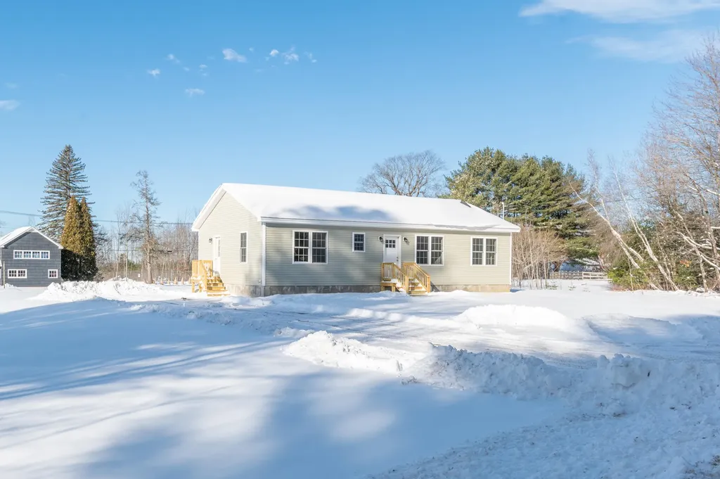 90 David Drive Auburn ME 04210