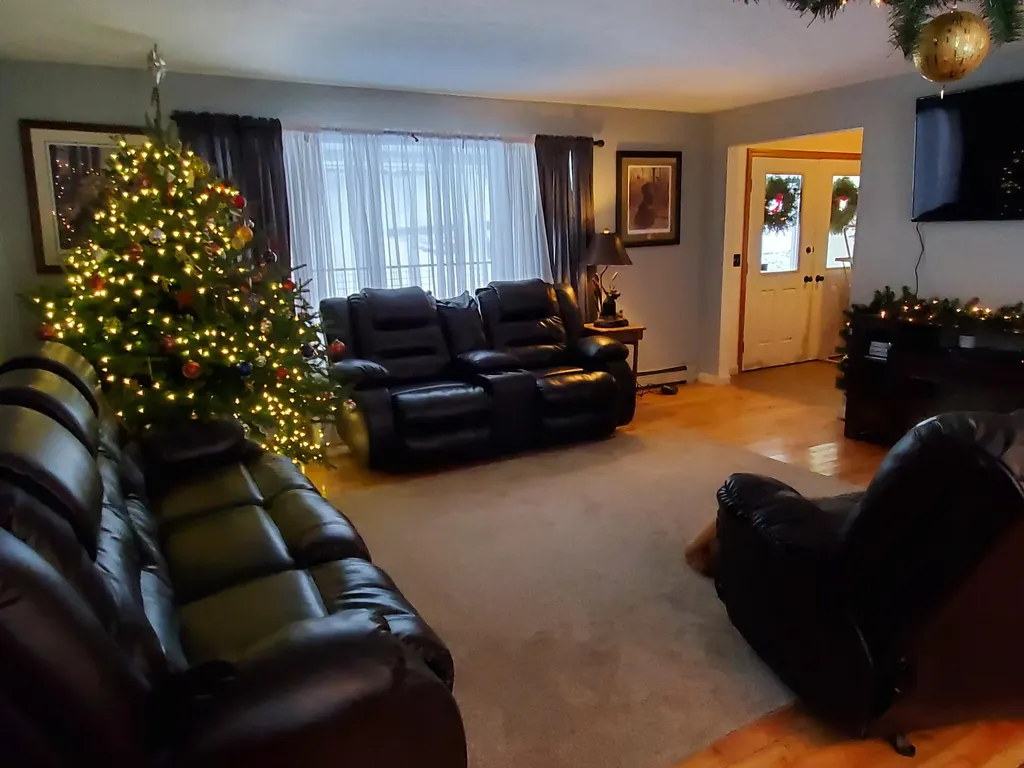 110 Seminole Drive Farmington ME 04938