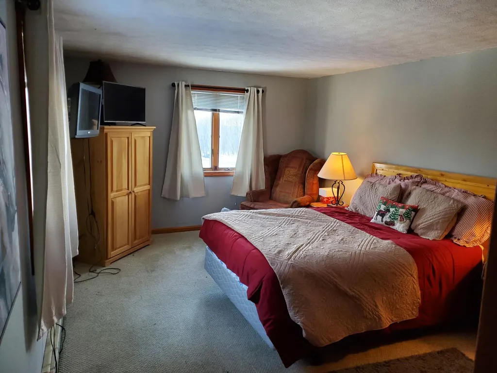 110 Seminole Drive Farmington ME 04938