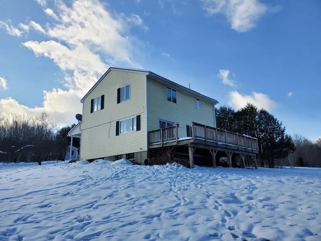 110 Seminole Drive Farmington ME 04938
