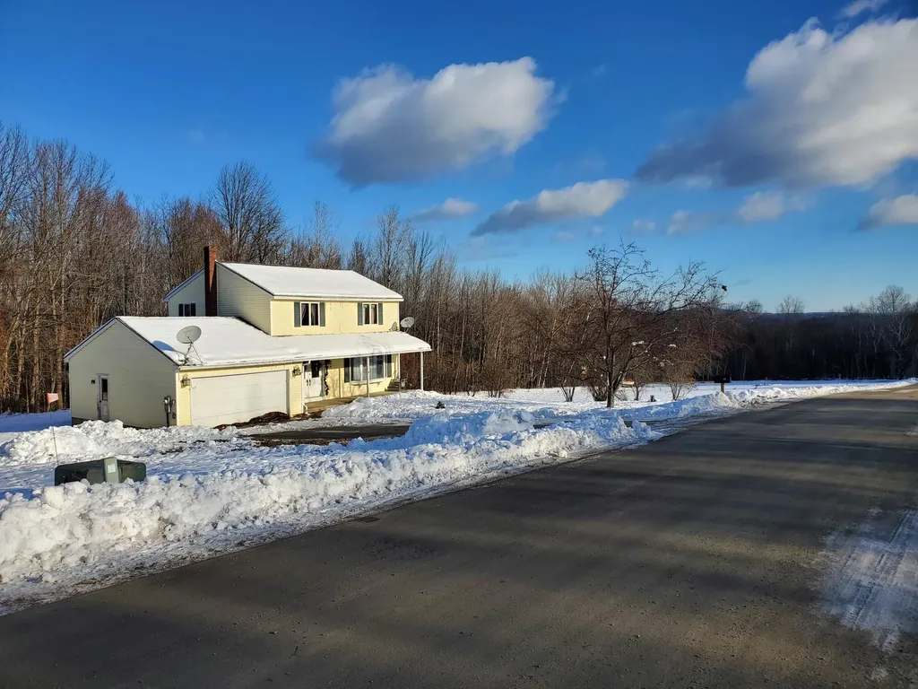 110 Seminole Drive Farmington ME 04938