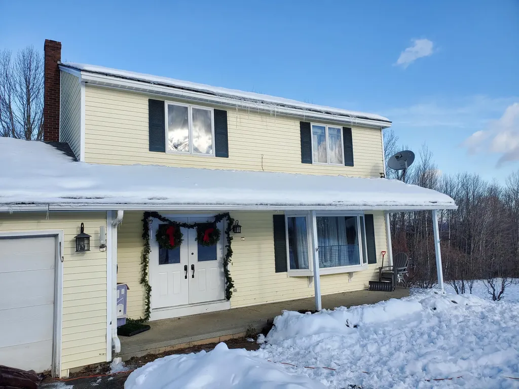 110 Seminole Drive Farmington ME 04938