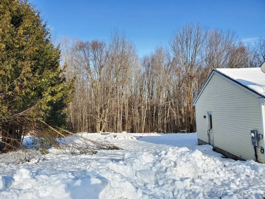 110 Seminole Drive Farmington ME 04938