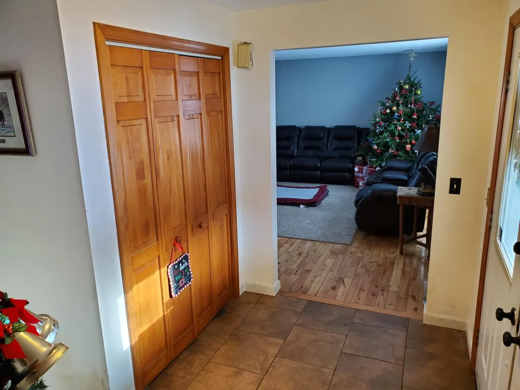 110 Seminole Drive Farmington ME 04938