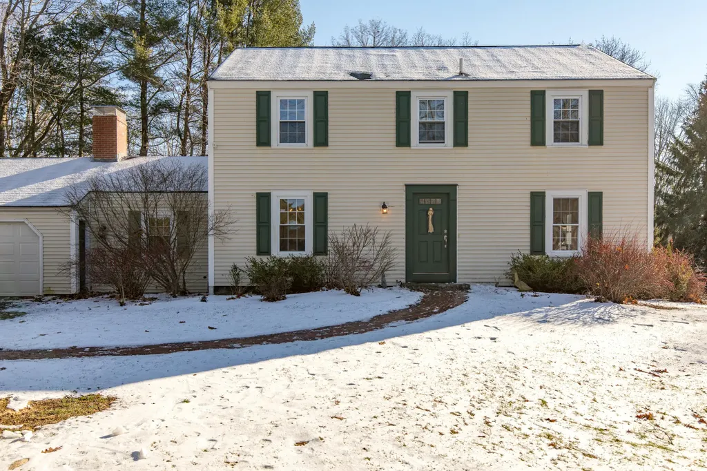 9 Militia Lane Scarborough ME 04074