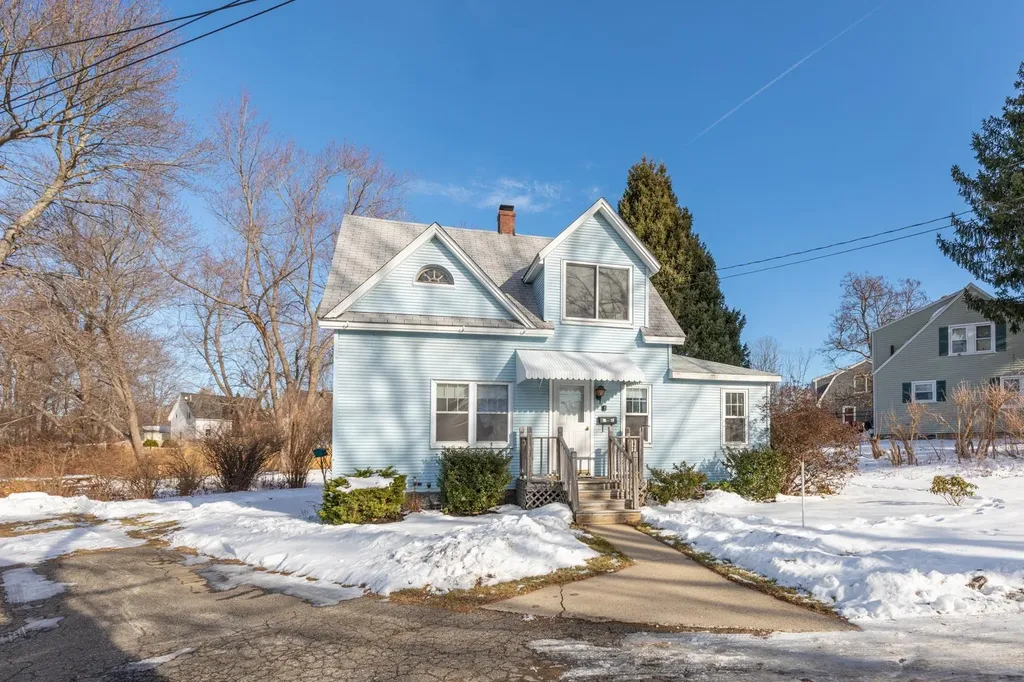 12 Lilac Lane Eliot ME 03903