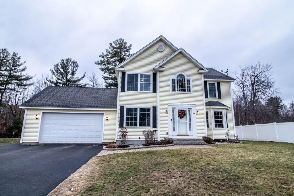 13 Seneca Avenue Sanford ME 04073