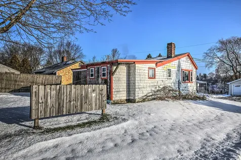 29 Pine Street Thomaston ME 04861
