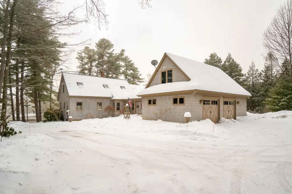 44 Hawthorne Lane Harpswell ME 04079
