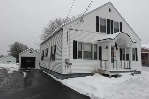 26 Louise Avenue Lewiston ME 04240
