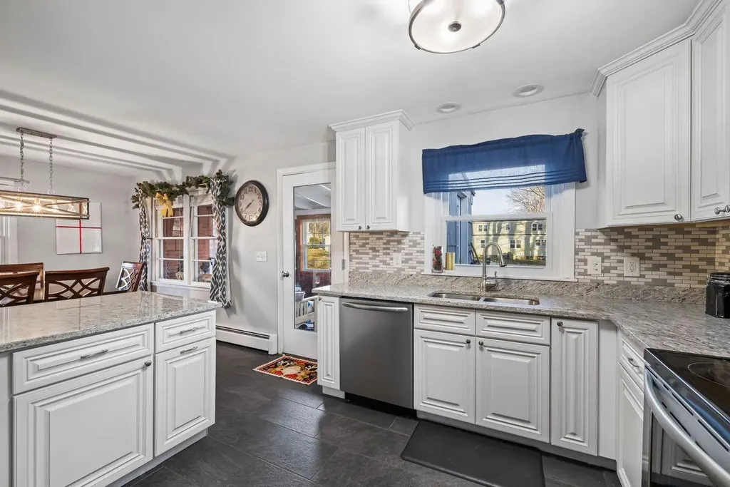 213 Auburn Street Portland ME 04103