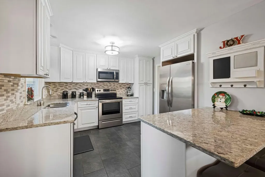213 Auburn Street Portland ME 04103