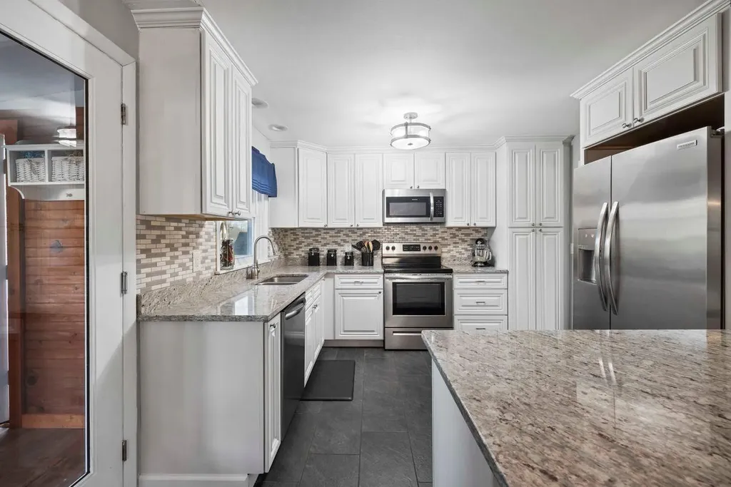 213 Auburn Street Portland ME 04103
