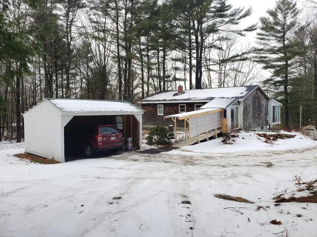 9 Post Road Bowdoin ME 04287