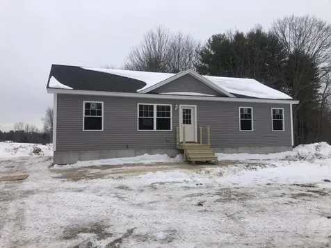 40 Sokokis Trail S Limerick ME 04048