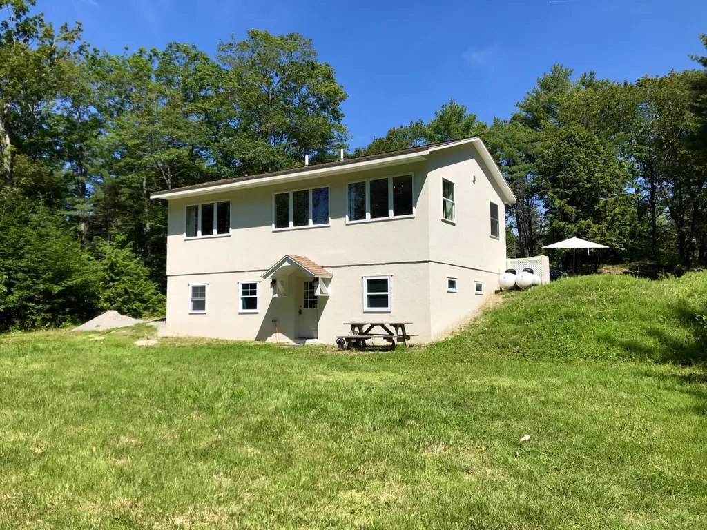 208 Baker Road Freeport ME 04032