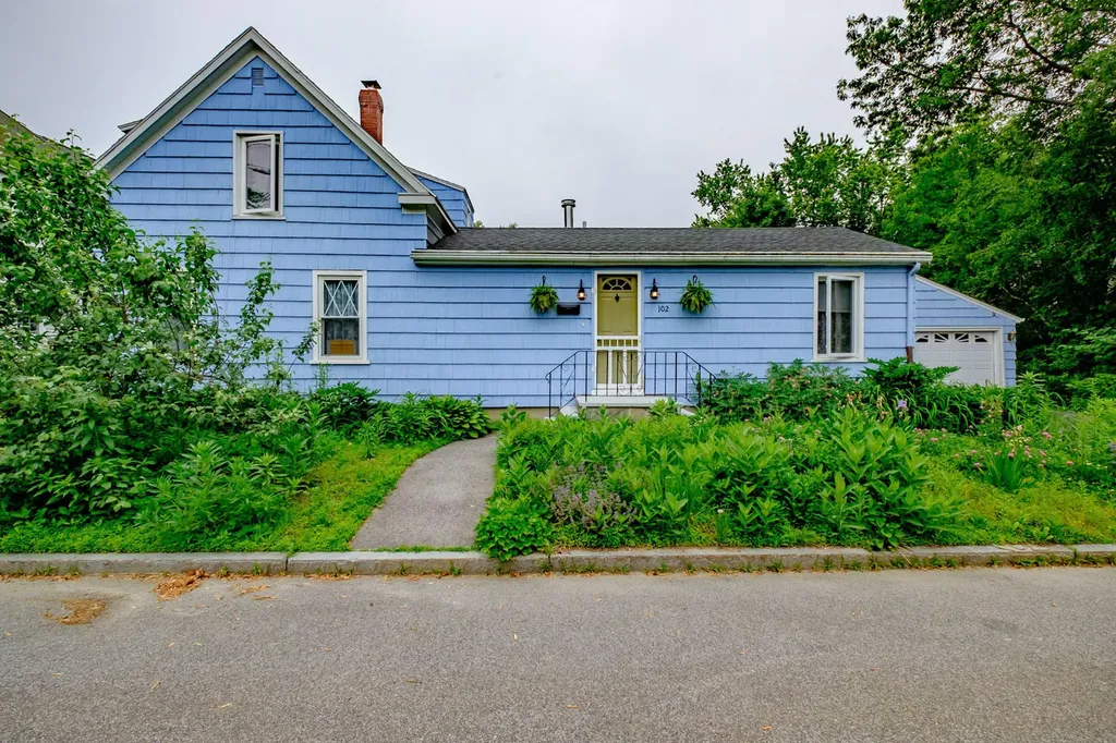 102 Devon Street Portland ME 04102