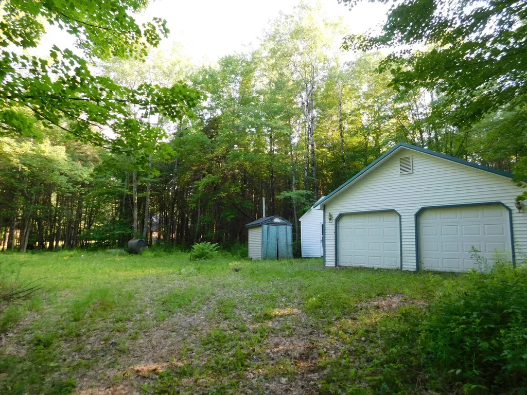 59 Hubbard Road Canaan ME 04924