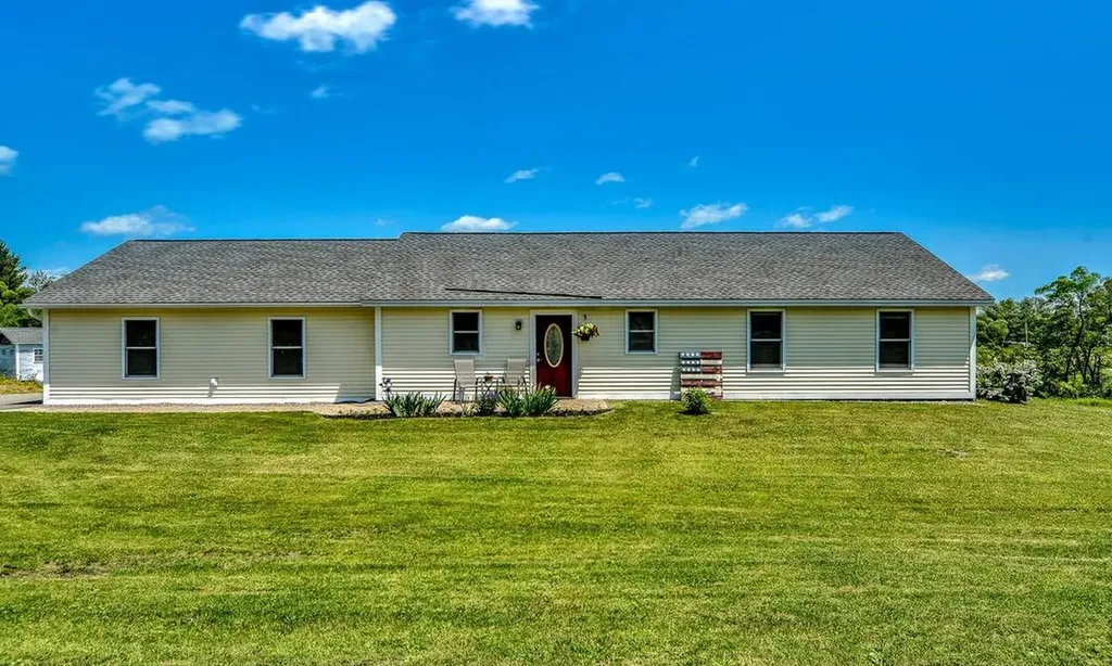 15 Cold Creek Drive West Gardiner ME 04345