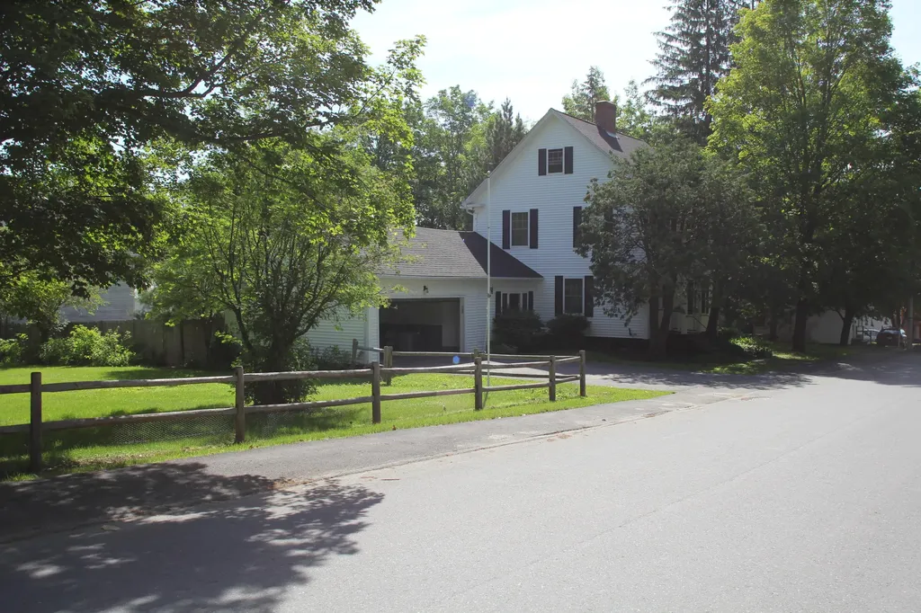 47 Summer Street Skowhegan ME 04976