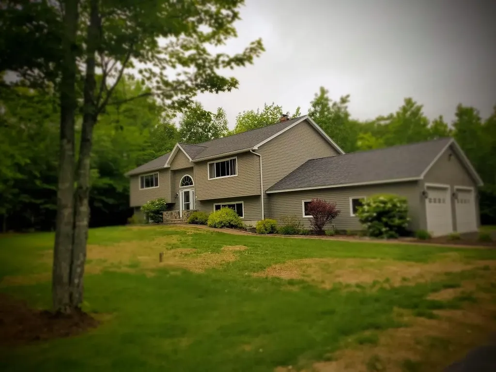 64 Libbey Lane Glenburn ME 04401
