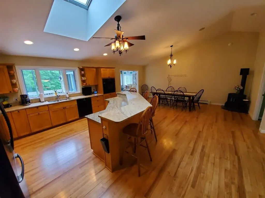 64 Libbey Lane Glenburn ME 04401