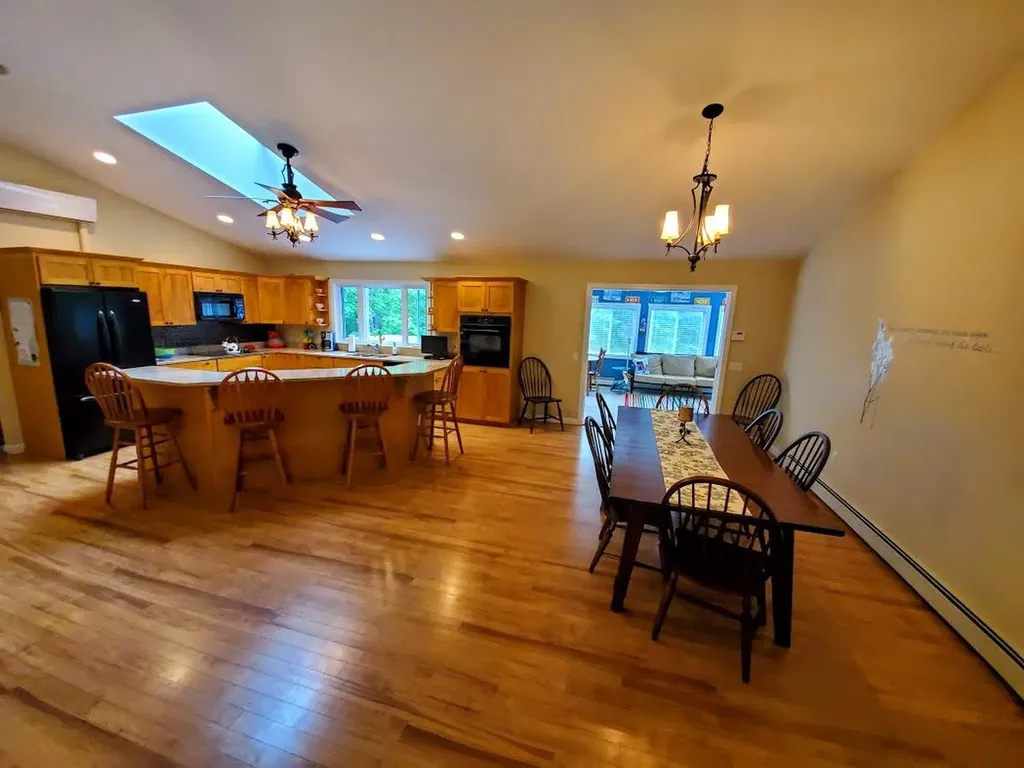 64 Libbey Lane Glenburn ME 04401