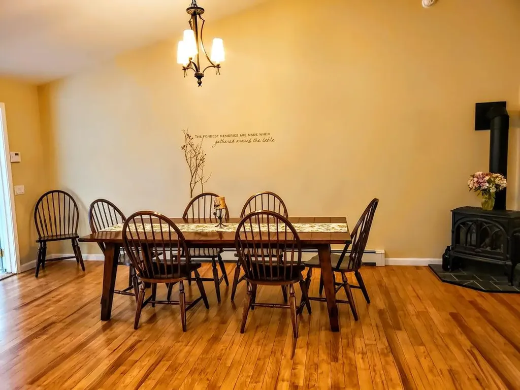 64 Libbey Lane Glenburn ME 04401