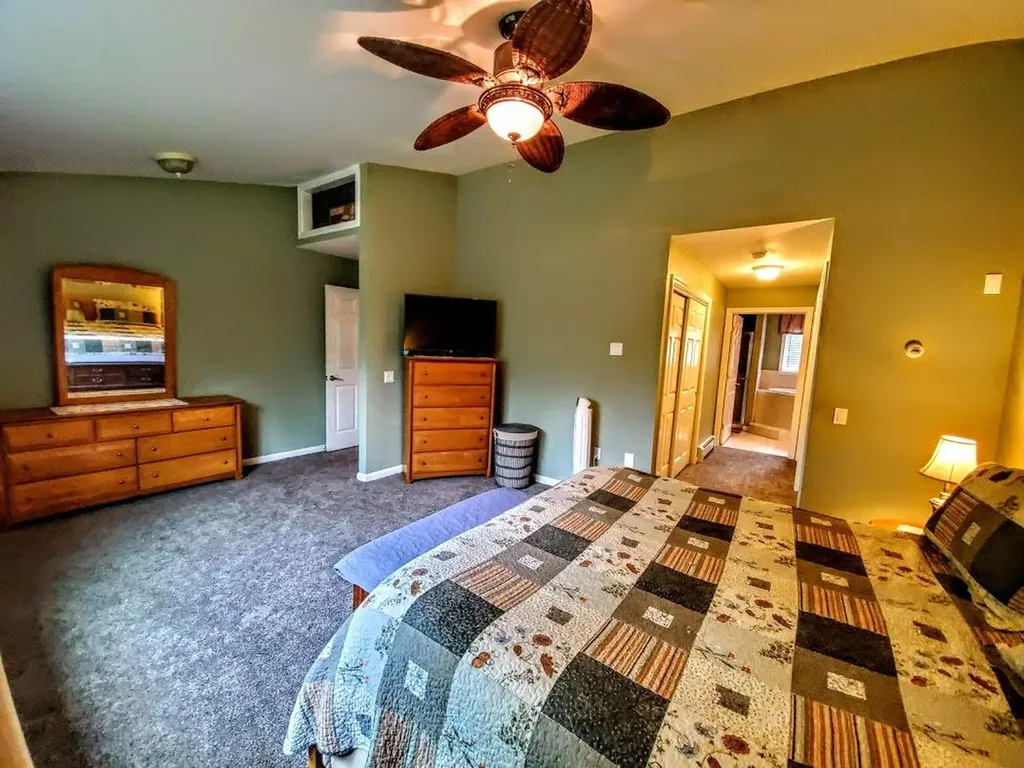 64 Libbey Lane Glenburn ME 04401