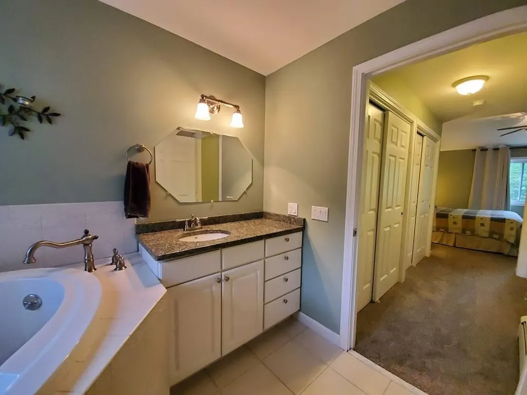 64 Libbey Lane Glenburn ME 04401