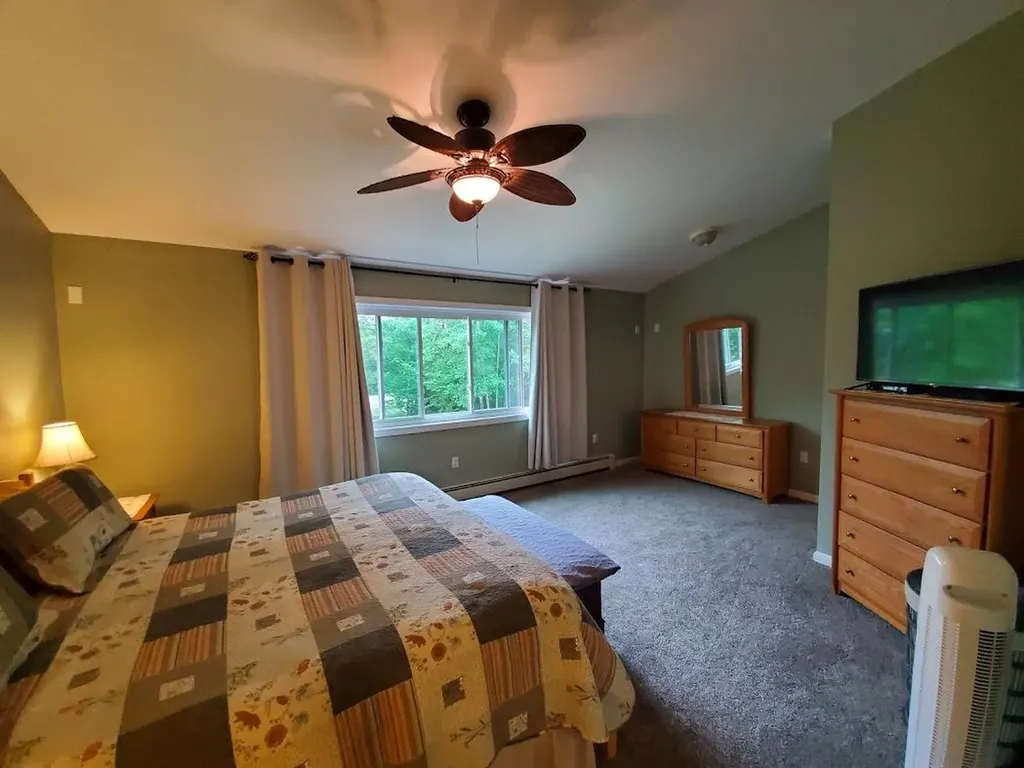64 Libbey Lane Glenburn ME 04401