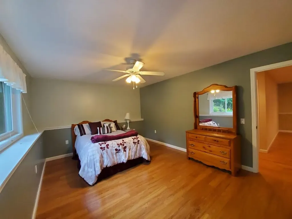 64 Libbey Lane Glenburn ME 04401