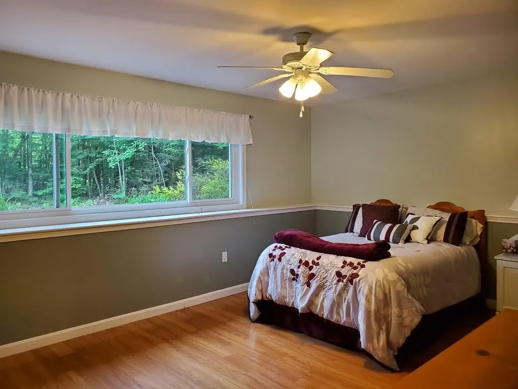 64 Libbey Lane Glenburn ME 04401