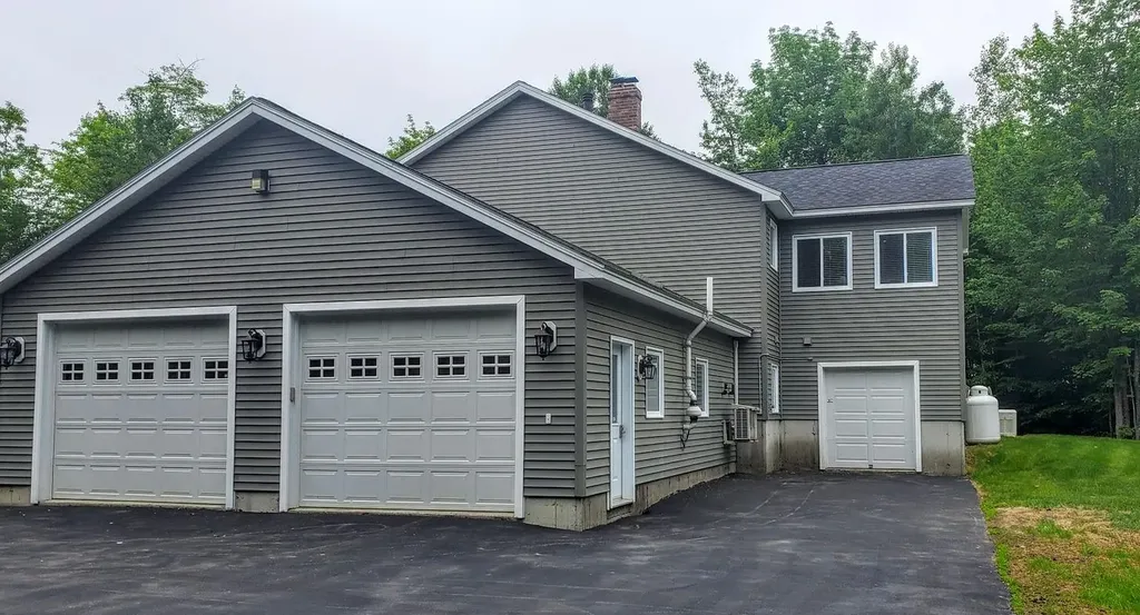 64 Libbey Lane Glenburn ME 04401