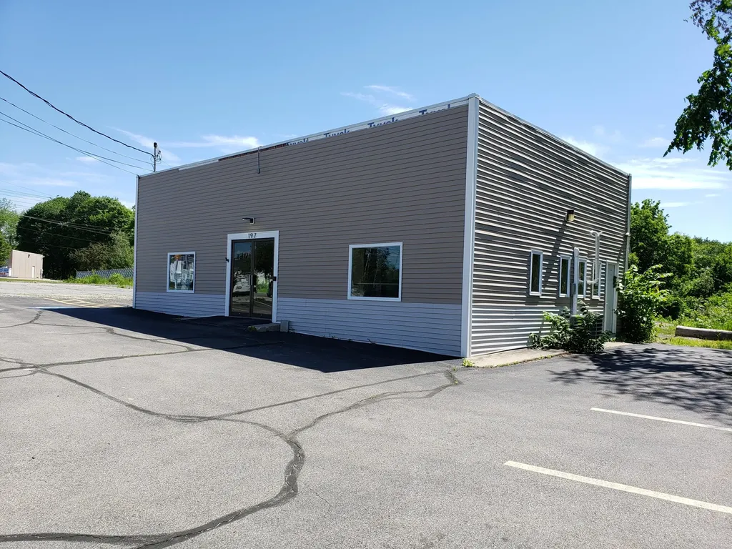 197 Turner Street Auburn ME 04210