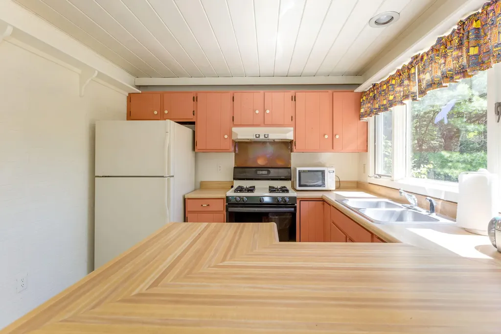 37 Stoney Creek Drive Woolwich ME 04579