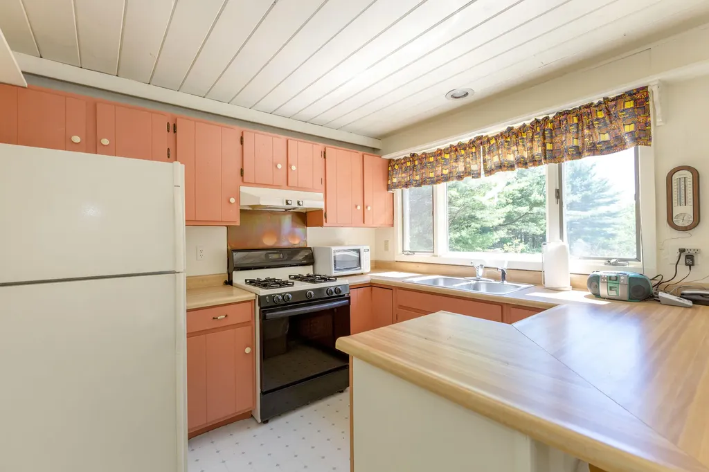 37 Stoney Creek Drive Woolwich ME 04579