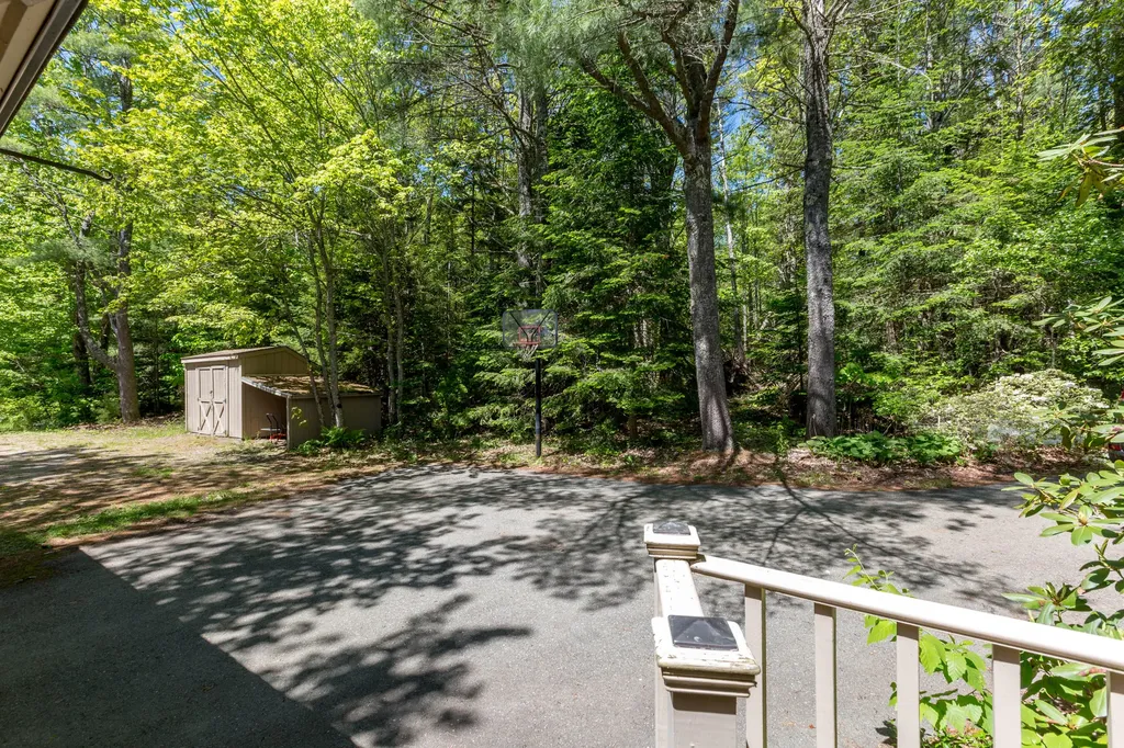37 Stoney Creek Drive Woolwich ME 04579