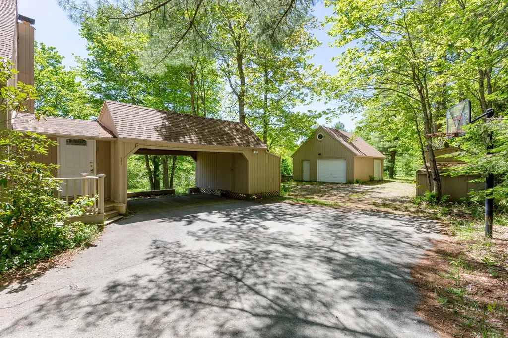 37 Stoney Creek Drive Woolwich ME 04579