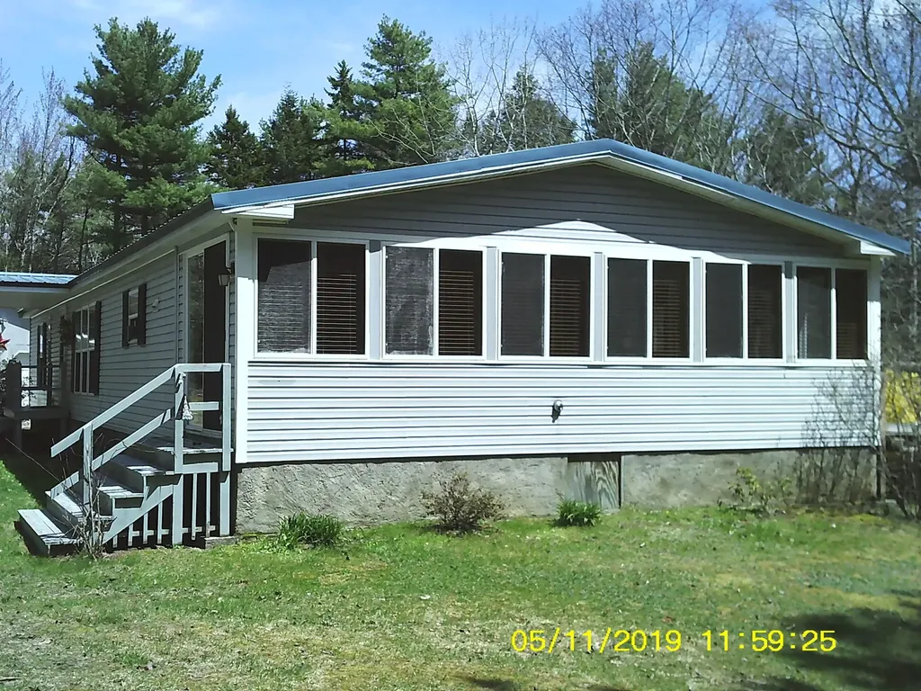 25 Luces Mountain Road Bristol ME 04539