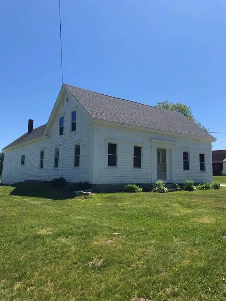 350 King Street Oxford ME 04270