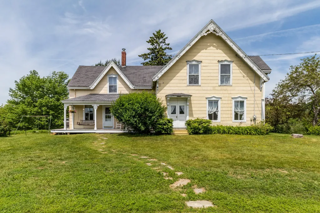 285 Camden Road Appleton ME 04862