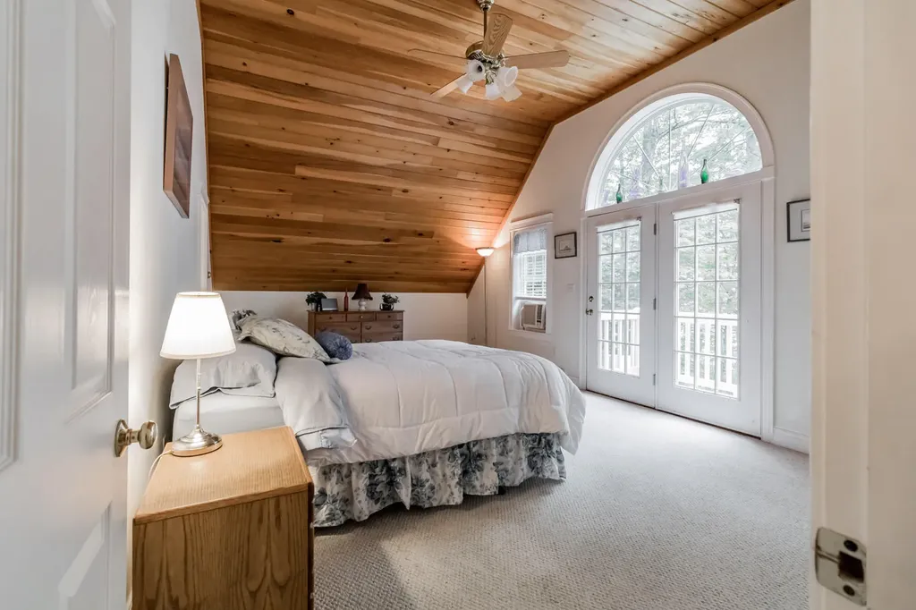 88 Hancock Road Raymond ME 04071
