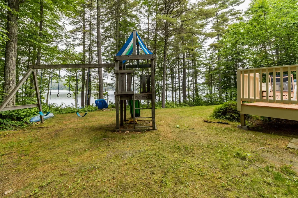 88 Hancock Road Raymond ME 04071