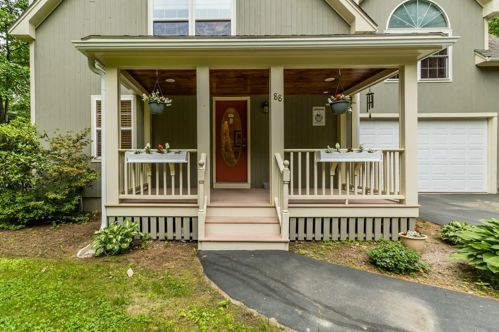 88 Hancock Road Raymond ME 04071