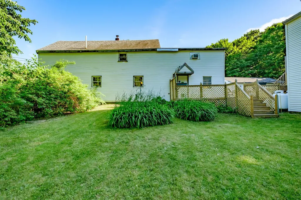 179 Mayall Road Gray ME 04039